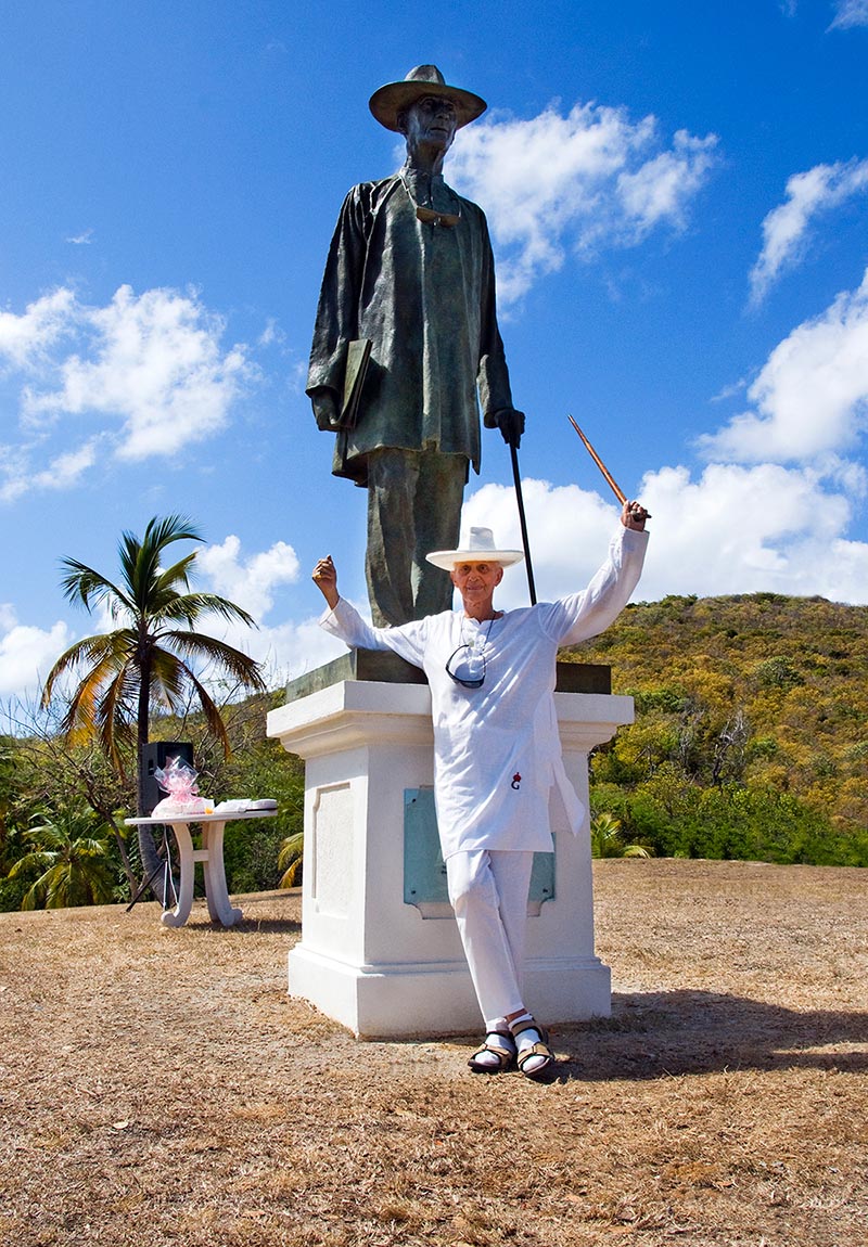 Colin Tennant Statue